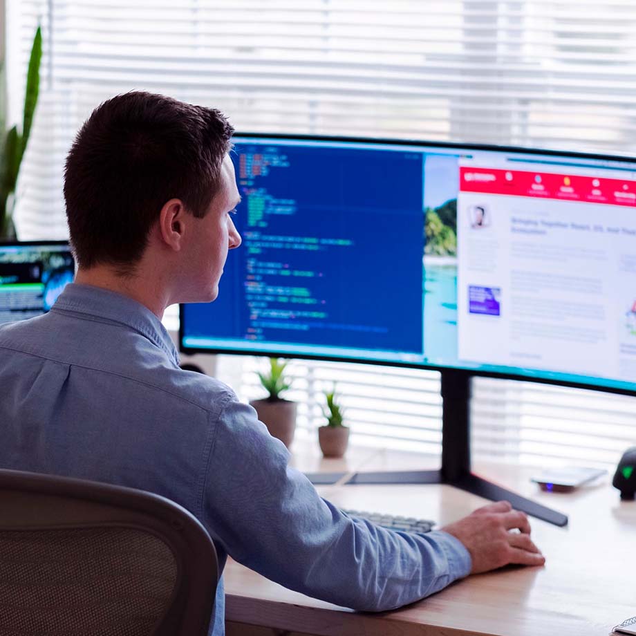 Blog The Loneliness Of The Lone Worker